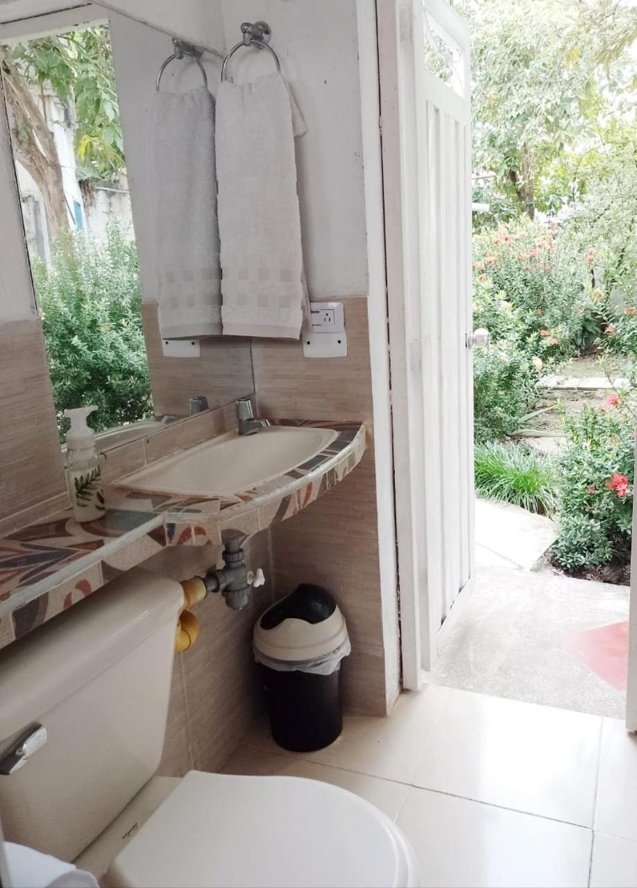 Hostal Corales Толу Екстер'єр фото