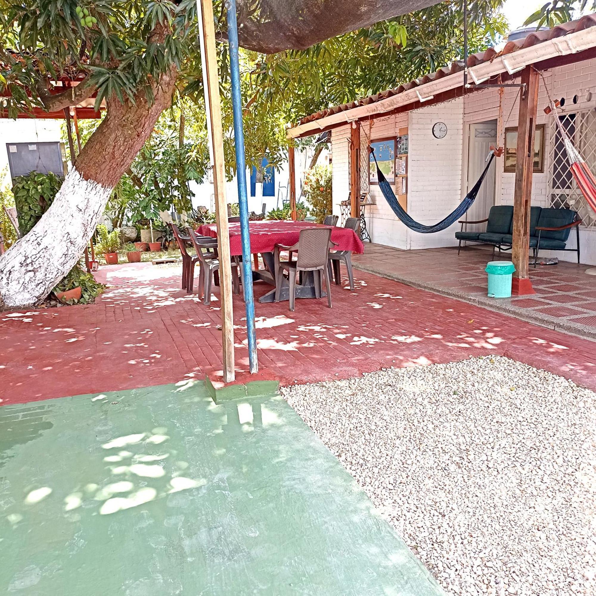 Hostal Corales Толу Екстер'єр фото