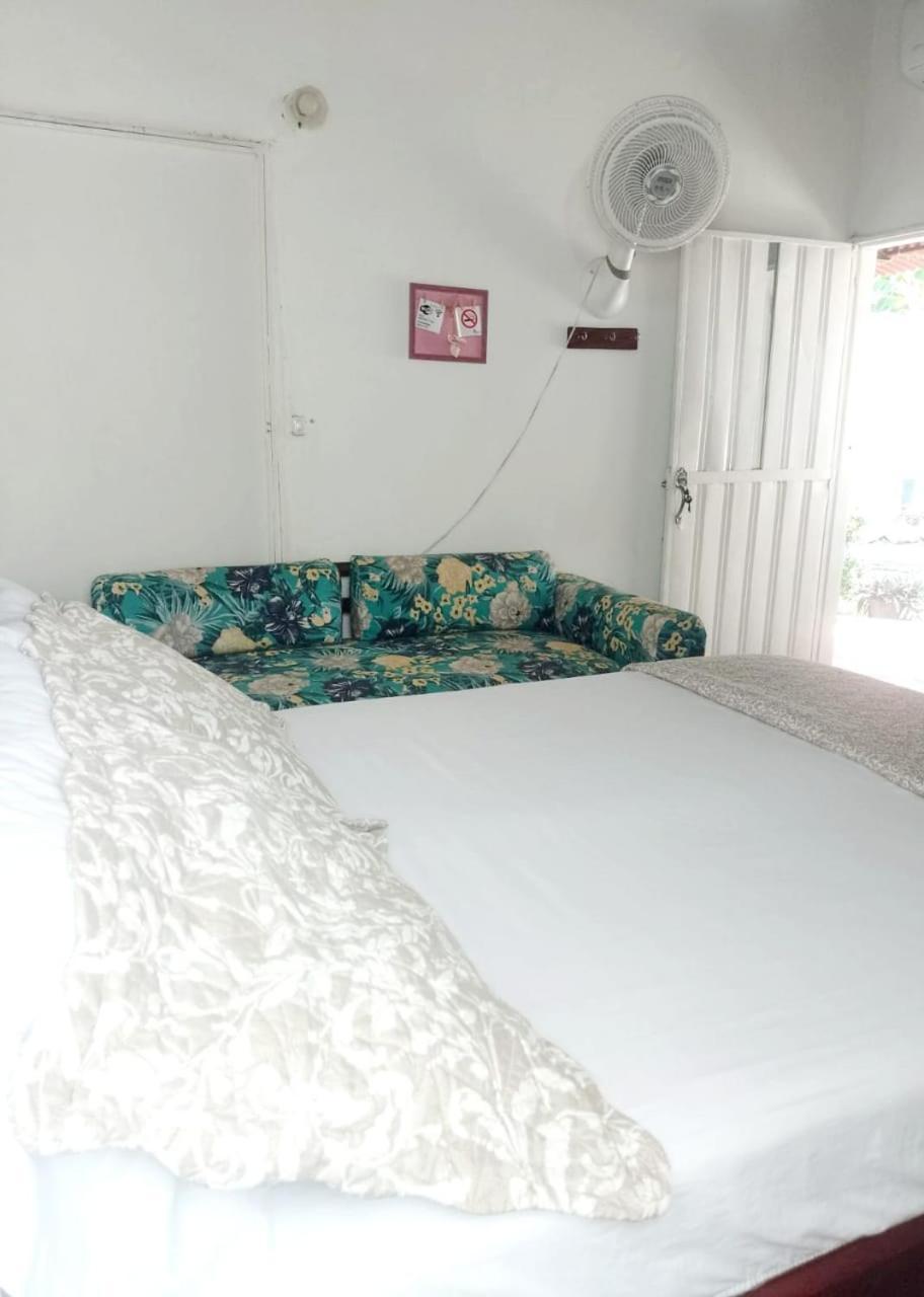 Hostal Corales Толу Екстер'єр фото
