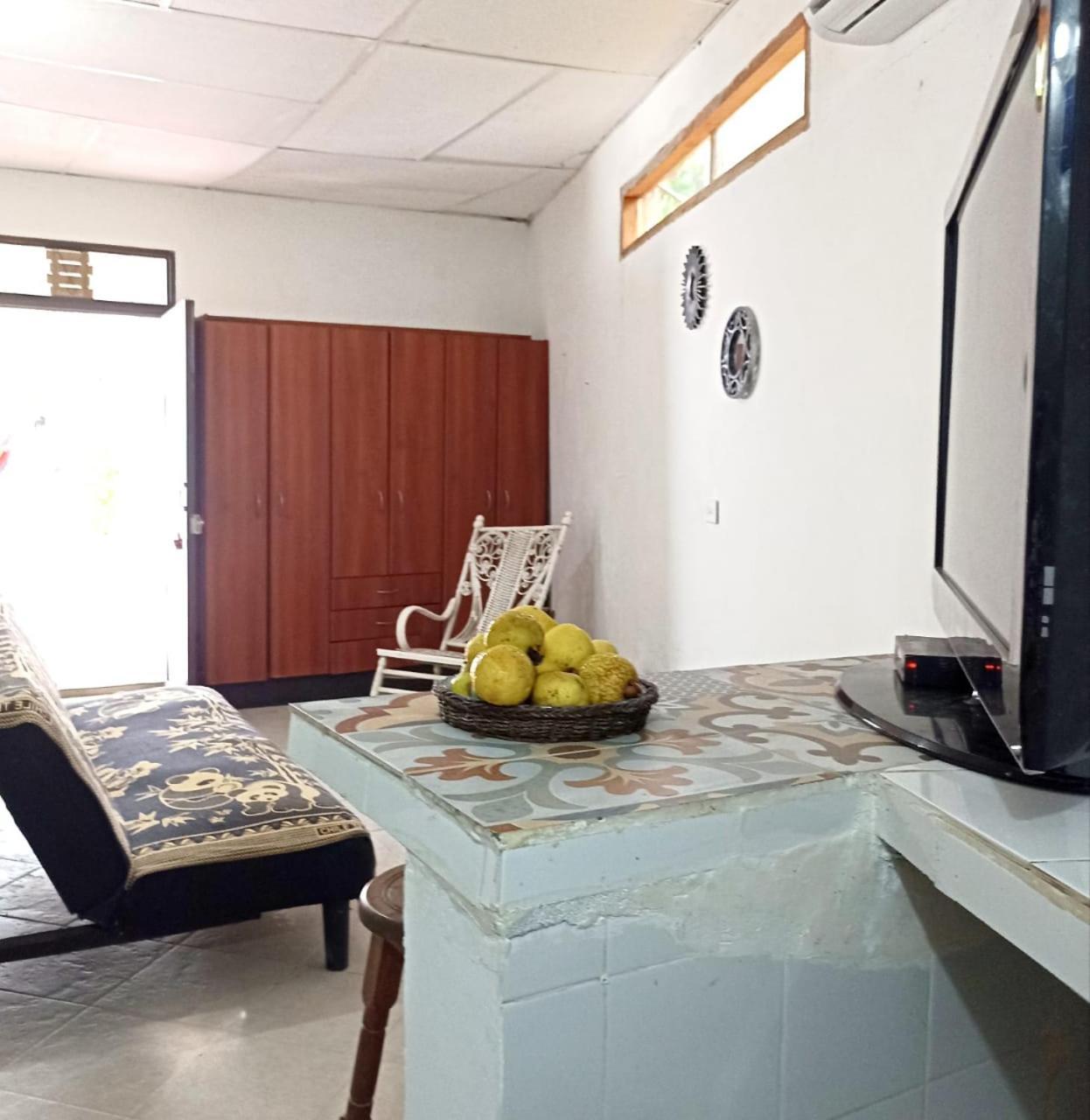 Hostal Corales Толу Екстер'єр фото