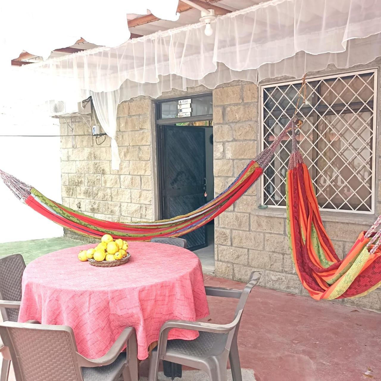Hostal Corales Толу Екстер'єр фото